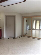 19211 Dodge Ave in Santa Ana, CA - Foto de edificio - Building Photo