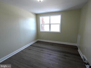 37-45 Schleicher Ave in Pennsauken, NJ - Building Photo - Building Photo