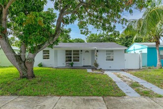 310 NW 55th St in Fort Lauderdale, FL - Building Photo - Building Photo