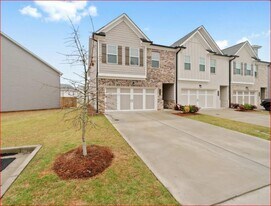 5056 Silver Fox Trl in Oakwood, GA - Building Photo