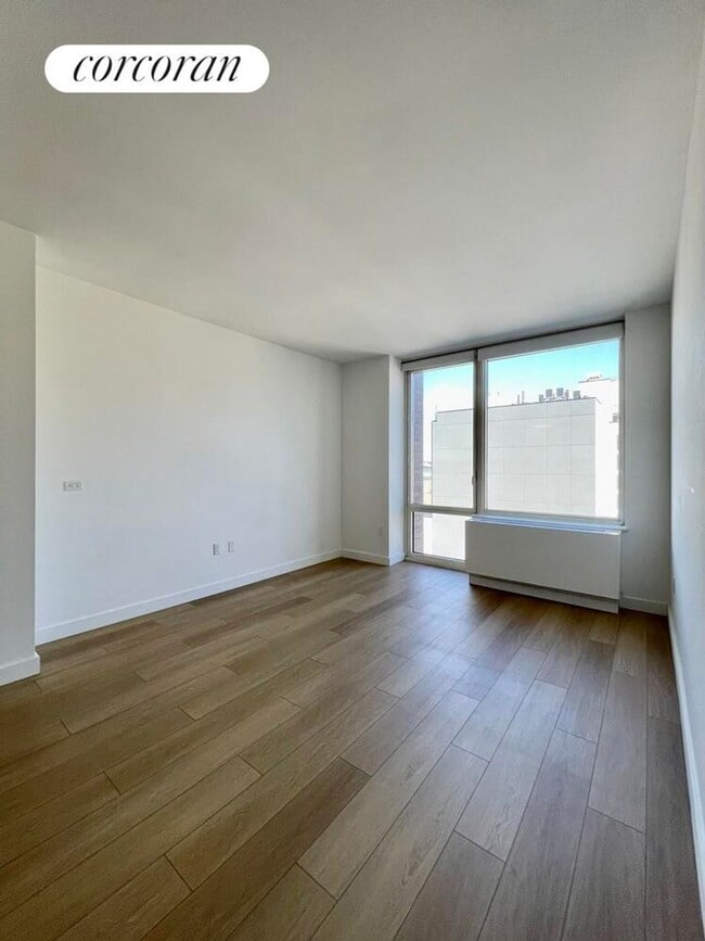 550 W 45th St in New York, NY - Foto de edificio - Building Photo