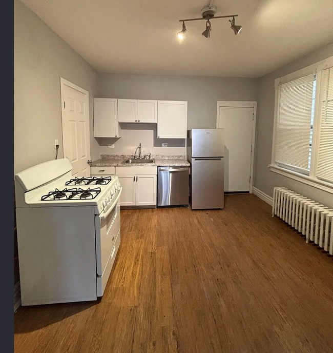 1320 W Schubert Ave, Unit 1f