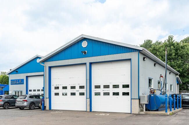 1400 Du Grand-Tronc Rue in Québec, QC - Building Photo - Building Photo