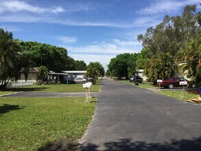 232 Stockton St in North Fort Myers, FL - Building Photo - Building Photo