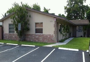 230 NE 41st St, Unit 2 in Oakland Park, FL - Building Photo