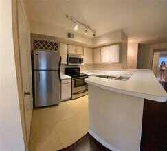 7360 Westpointe Blvd-Unit -111 in Orlando, FL - Building Photo - Building Photo