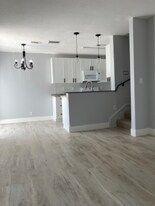 8800 Bardmoor Blvd in Seminole, FL - Building Photo