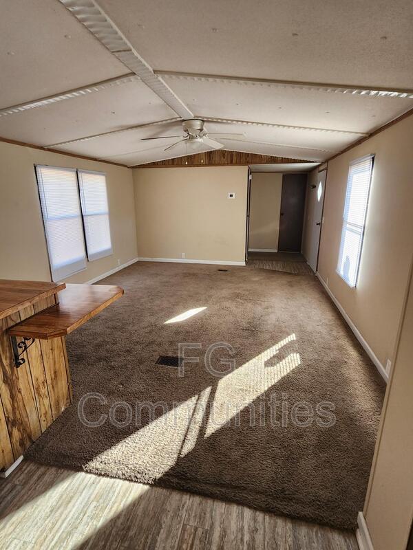 1037 Crystal Blvd in Selma, NC - Building Photo - Building Photo