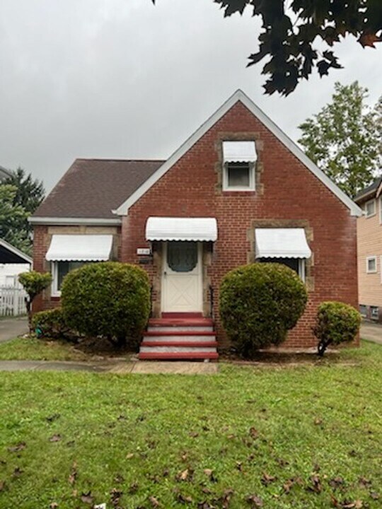 11215 Langton Ave in Garfield Heights, OH - Building Photo