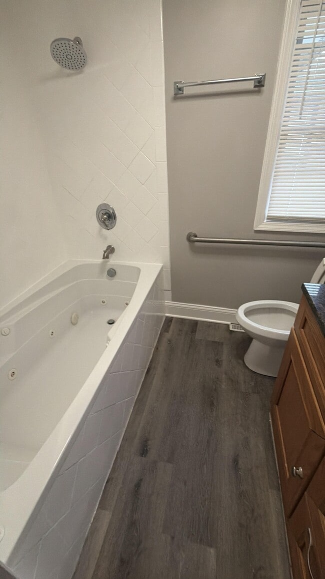 2617 Chevy Chase Dr in Joliet, IL - Building Photo - Building Photo