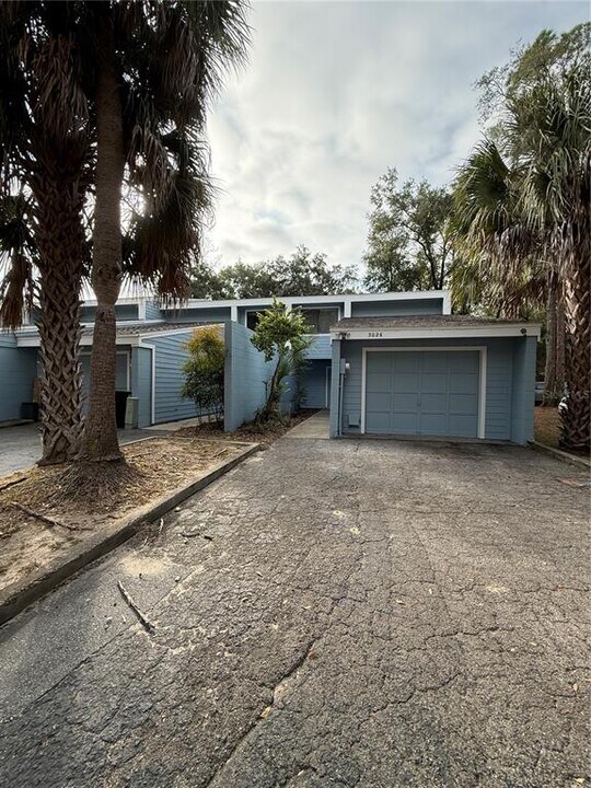 3026 NW 28th Cir in Gainesville, FL - Building Photo