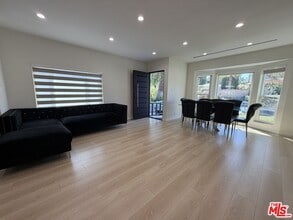 8561 Kyle St in Los Angeles, CA - Building Photo - Building Photo