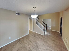 3922 Cypressdale Dr in Spring, TX - Foto de edificio - Building Photo