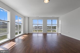 45 Creekside Ln in Malvern, PA - Building Photo - Building Photo