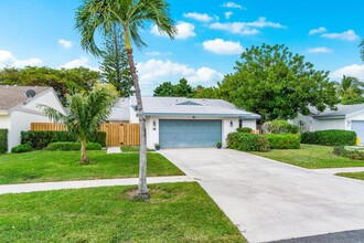 38 Baytree Cir in Boynton Beach, FL - Building Photo - Building Photo