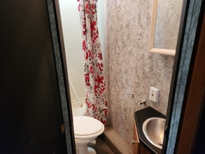 336 Co Rd 90B in Gonzales, TX - Building Photo - Building Photo