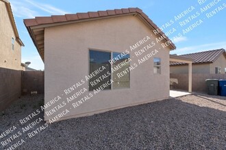 8755 E Stone Meadow Cir in Tucson, AZ - Building Photo - Building Photo