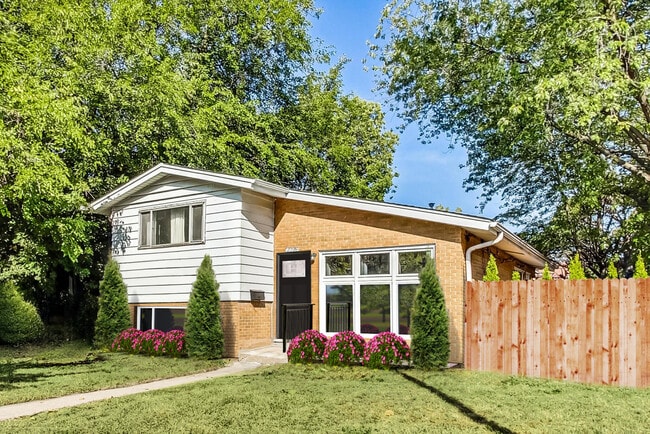 property at 2101 Emerson St