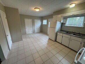 7424 SE 50th Ave in Portland, OR - Foto de edificio - Building Photo