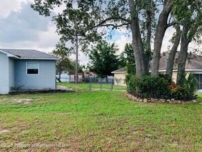 11160 Leland St in Spring Hill, FL - Building Photo - Building Photo