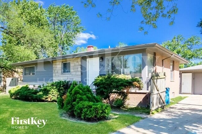 340 E Myrick Ave in Addison, IL - Building Photo - Building Photo