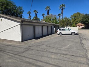 4360 10th St, Unit 2 in Riverside, CA - Foto de edificio - Building Photo
