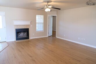 5027 Cy Young Dr in Wichita Falls, TX - Building Photo - Building Photo