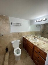 6450 W 27th Way in Hialeah, FL - Building Photo - Building Photo