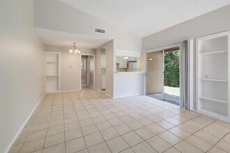 5808 Emerald Forest Dr in Austin, TX - Building Photo - Building Photo