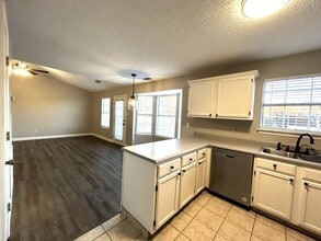 3604-3604 Meadowlake Dr in Bryant, AR - Building Photo - Building Photo