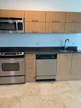 350 S Miami Ave, Unit #2509 in Miami, FL - Foto de edificio - Building Photo