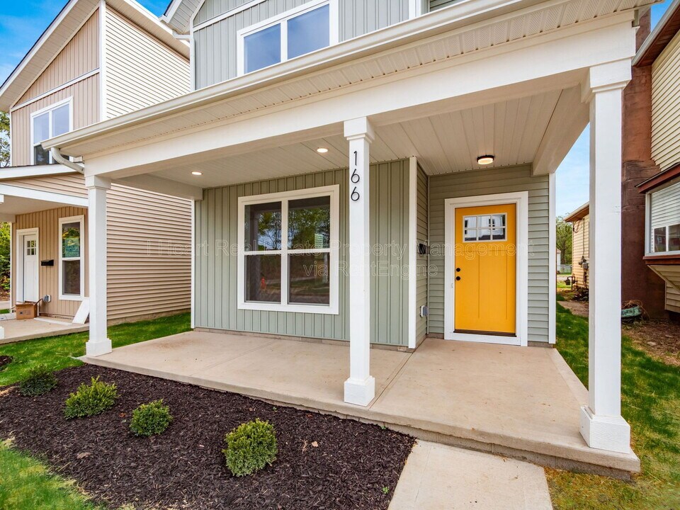 166 Wisconsin Ave in Columbus, OH - Building Photo