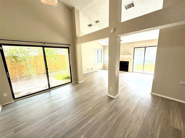 6010 Hollyleaf Dr in Arlington, TX - Building Photo - Building Photo