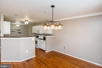 207 Hampshire Dr in Sellersville, PA - Foto de edificio - Building Photo