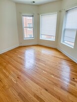 849 W Cornelia Ave, Unit 857-1N in Chicago, IL - Building Photo