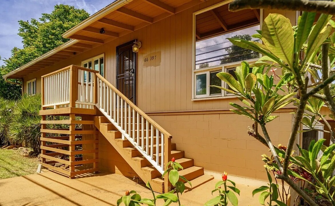 397-397 Waialua Beach Rd in Haleiwa, HI - Building Photo