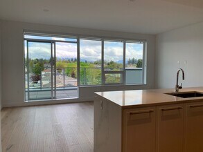 5693 Elizabeth St in Vancouver, BC - Building Photo - Building Photo