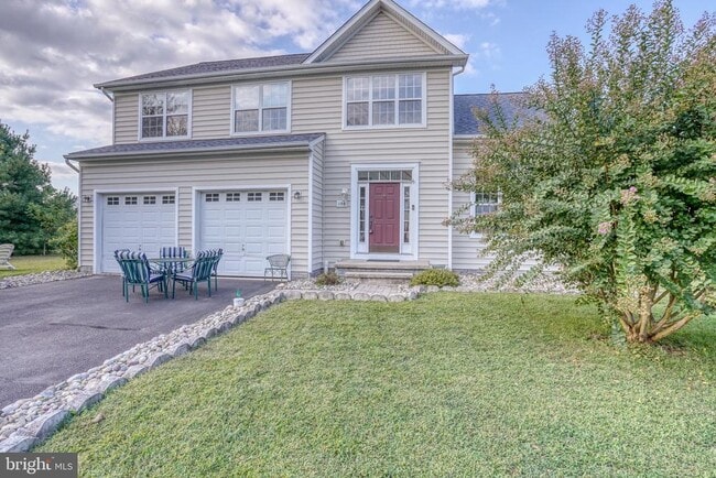 property at 106 Ponds Edge Ct