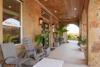 21404 Lonesome Ct in Leander, TX - Foto de edificio - Building Photo