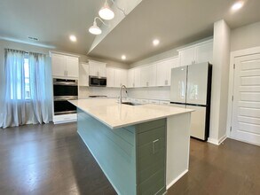 2225 Maytown Cir in Thompson's Station, TN - Building Photo - Building Photo