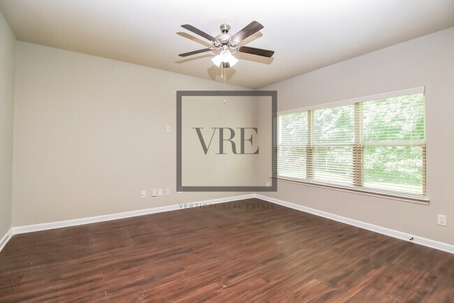 133 Avonwood Cir in Locust Grove, GA - Building Photo - Building Photo