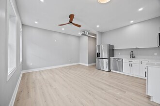 1109 E Carson St, Unit 3 in Pittsburgh, PA - Building Photo - Building Photo