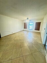 3111 Coral Springs Dr in Coral Springs, FL - Building Photo - Building Photo