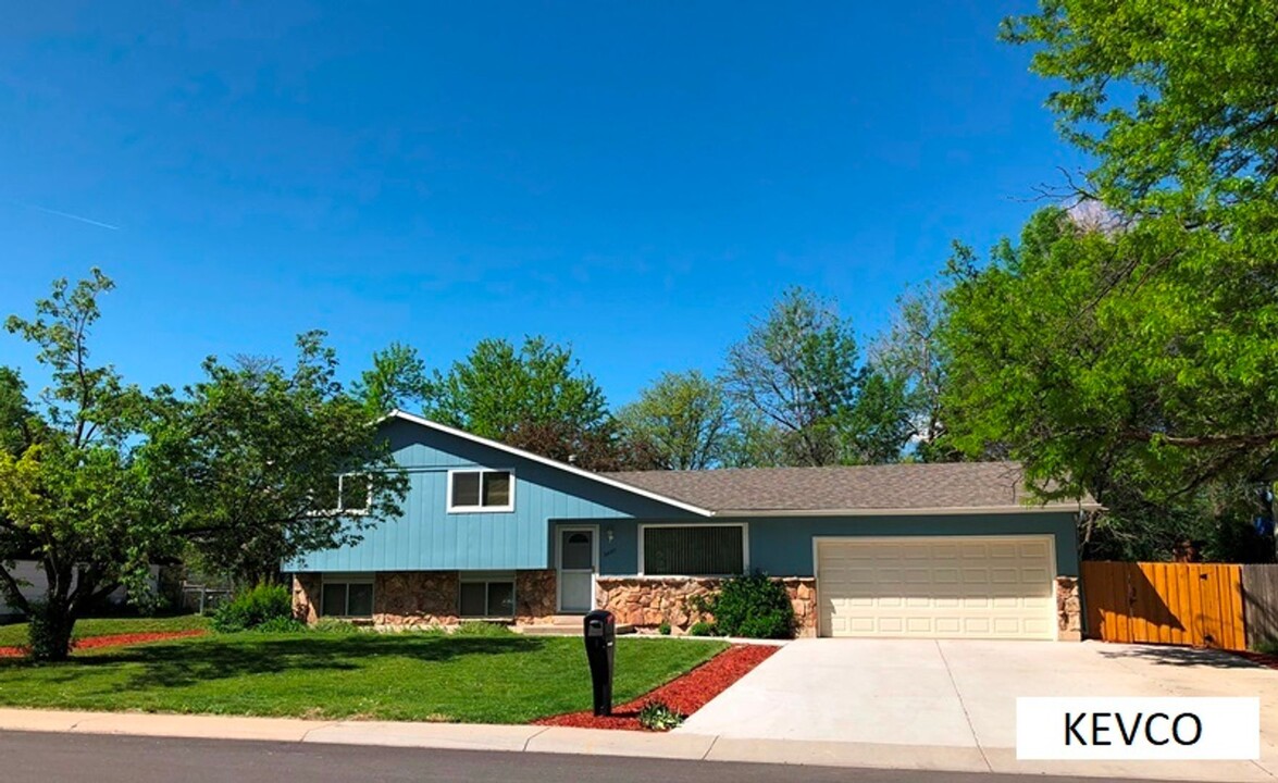 2837 Eagle Dr in Fort Collins, CO - Building Photo