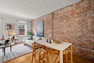 156 Prince St in Boston, MA - Foto de edificio - Building Photo