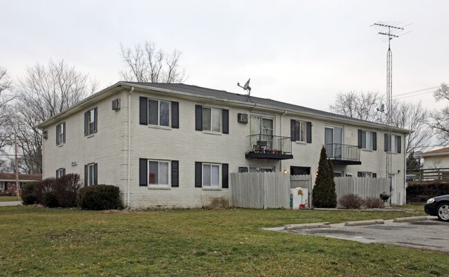 1642 Brooke Park Dr in Toledo, OH - Foto de edificio - Building Photo