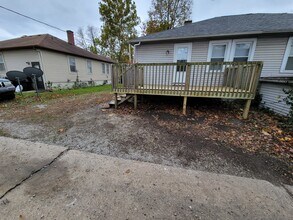 404 S Mc Clun St in Bloomington, IL - Building Photo - Building Photo
