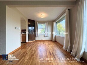 2344 N Winnifred St in Tacoma, WA - Building Photo - Building Photo
