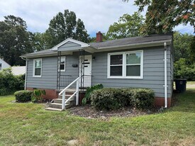127 Lawrence St in Greensboro, NC - Building Photo