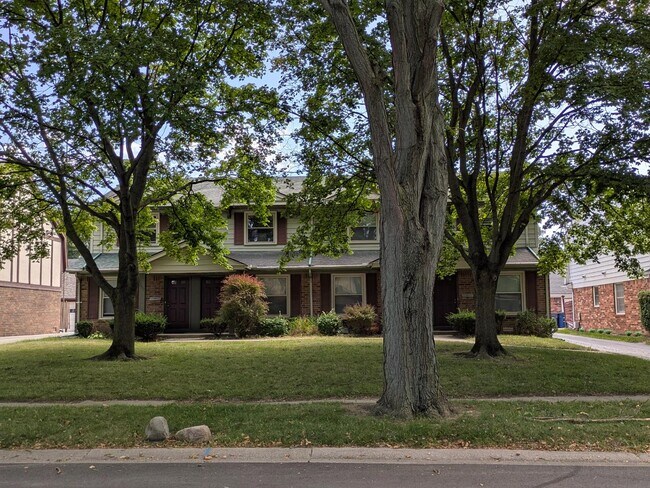 property at 5435 Glenridge Dr